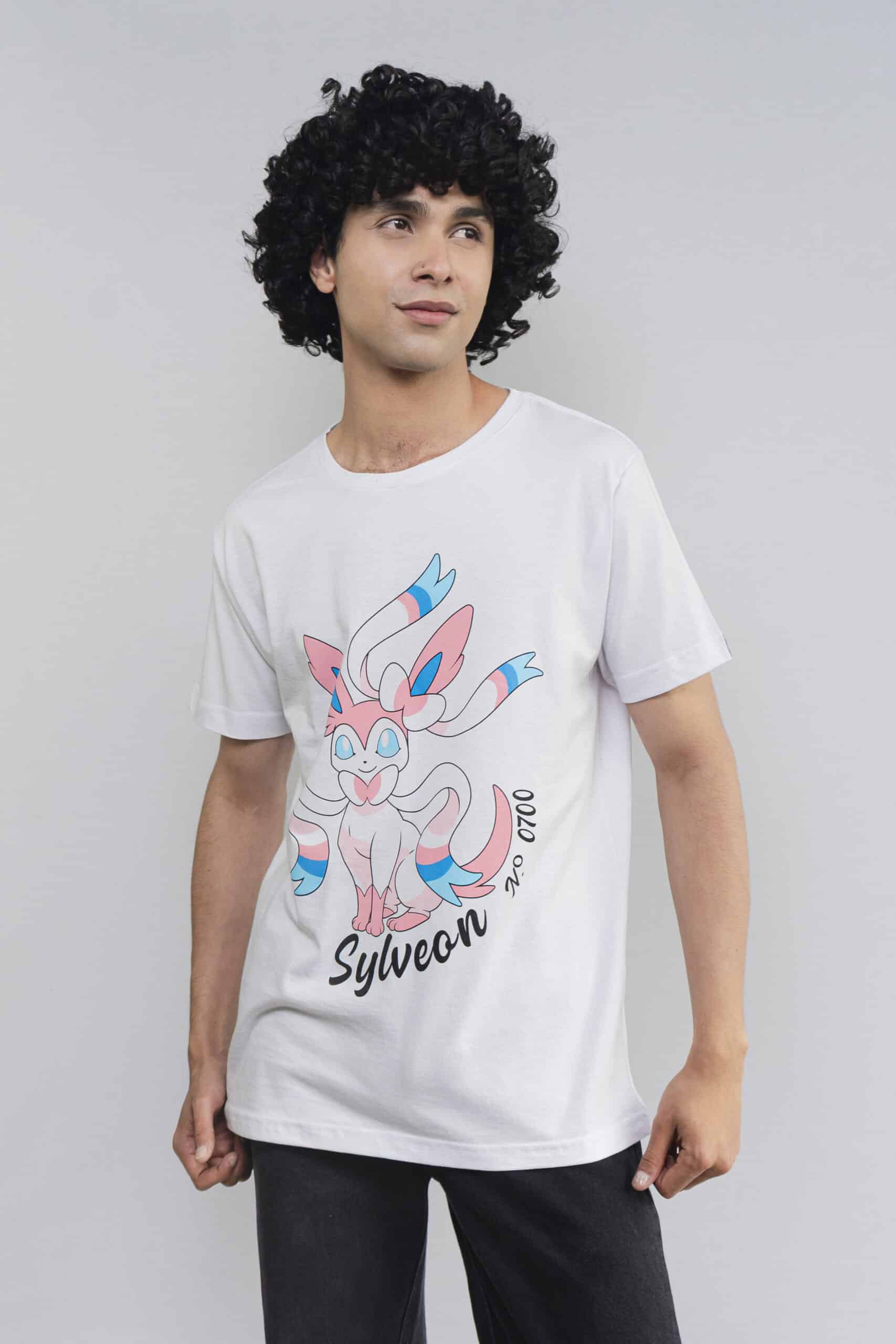 A10_ Camiseta Pokemon Sylveon - Imagen 1