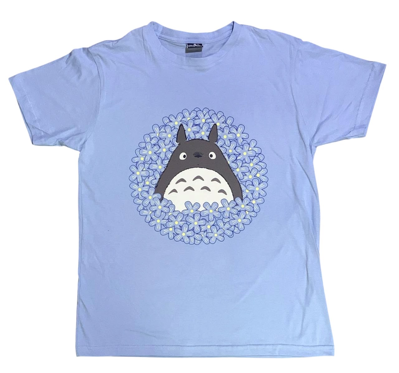 WhatsApp Image 2026-07-08 at 3.10.45 PM (1) Camiseta Totoro Flores Azul - Imagen 1